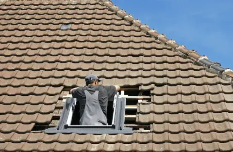 Pose de velux - Sauveterre la Lémance